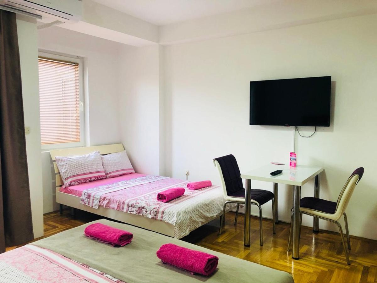 Front Beach Exclusive Apartments Struga Exterior photo