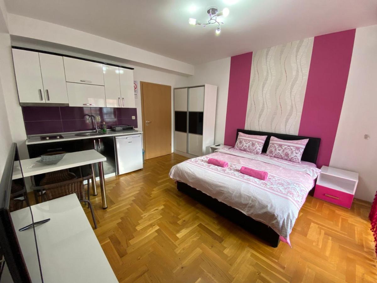 Front Beach Exclusive Apartments Struga Exterior photo