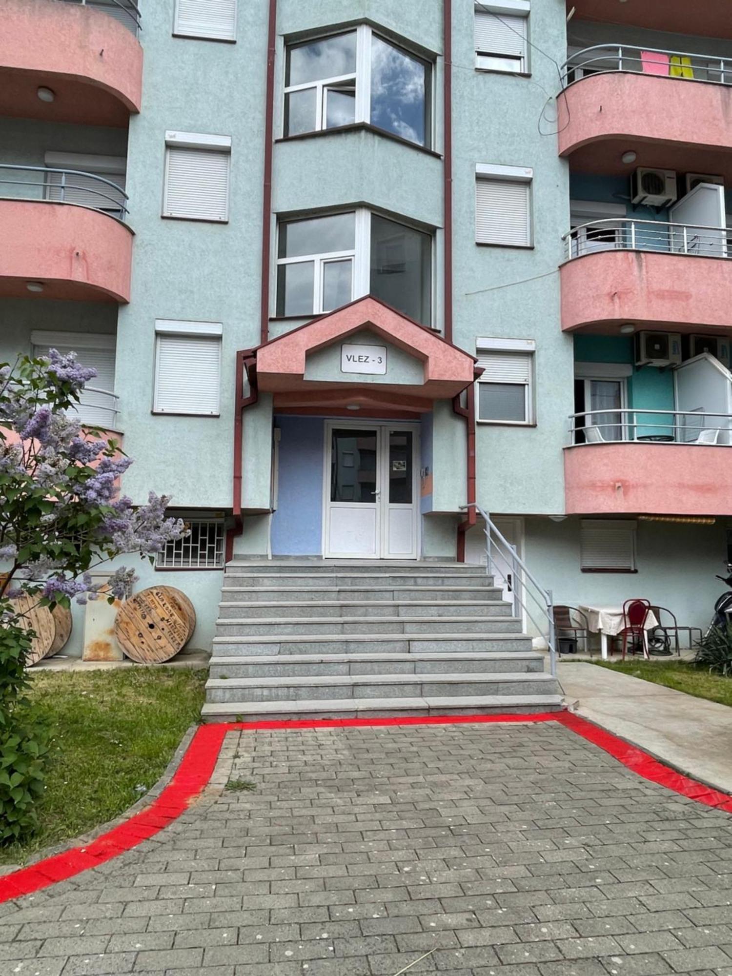 Front Beach Exclusive Apartments Struga Exterior photo